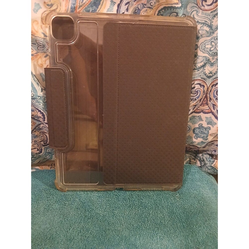 Black Clear UAG Lucent Series Case for Apple iPad Pro 11-inch (3rd Gen)